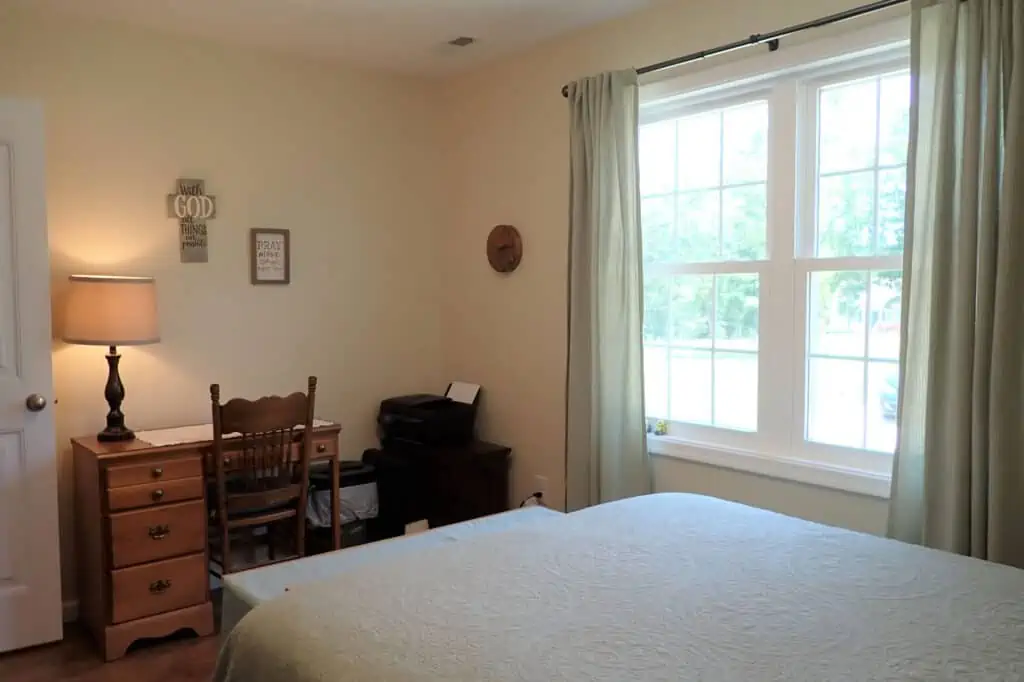 Appomattox-Bedroom-with-a-video-for-New-Addition